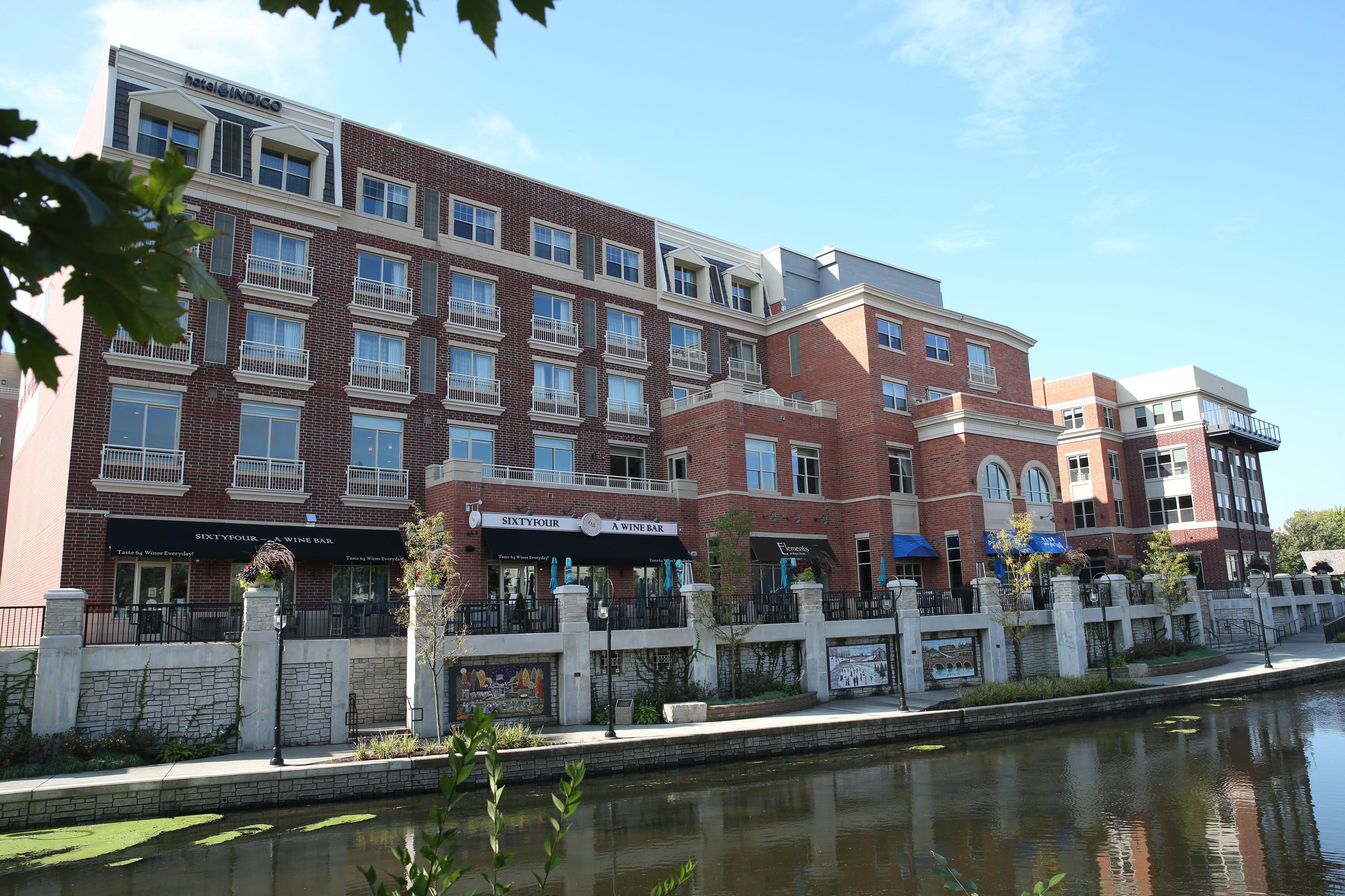 Hotel Indigo Naperville Riverwalk By Ihg Exterior foto